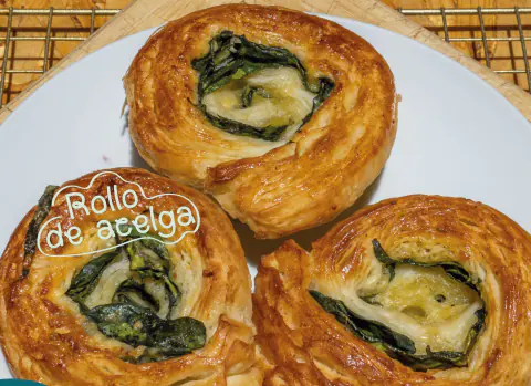 Rollos de hojaldre rellenos de acelga